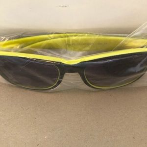 New Vintage 80’s 🕶 😎 Sunglasses